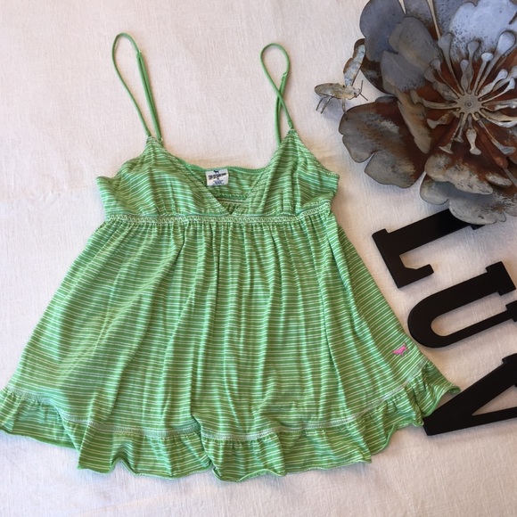 🌵HP✨PINK Victoria’s Secret Tank Top Green Medium - Picture 1 of 6